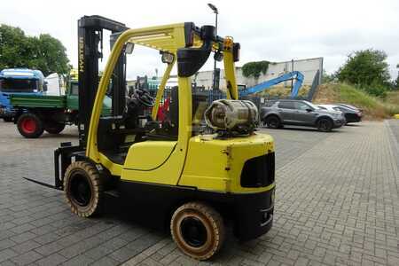 Gas truck 2015  Hyster H3.0FT  (2) 