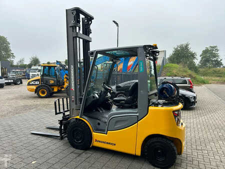 LPG VZV 2017  Jungheinrich Heftruck TFG 425s (3)
