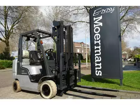 Gas truck 2006  Nissan 2.5 Heftruck (3)