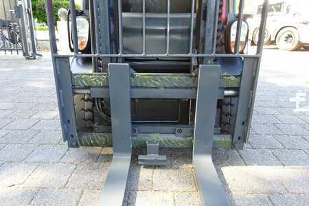 Gas truck 2012  Linde H20T-01  (10)