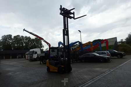 LPG heftrucks 2015  Jungheinrich TFG 320 (11)