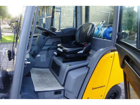 Jungheinrich Heftruck TFG 320s New and Unused