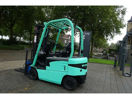 4-wiel elektrische heftrucks 2005  Mitsubishi Heftruck FB16N (3)