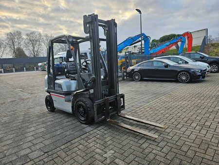 LPG VZV 2013  Nissan Heftruck U1D2A18LQ (5)