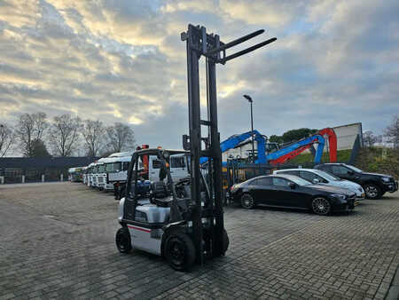 LPG VZV 2013  Nissan Heftruck U1D2A18LQ (8)