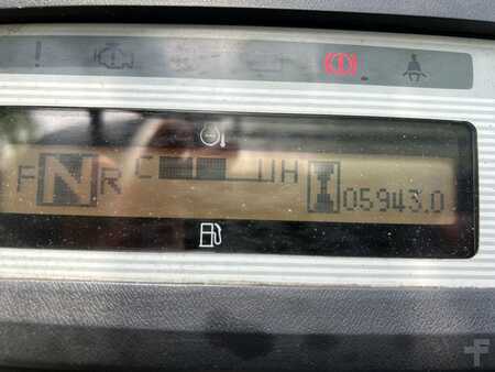 LPG heftrucks 2013  Nissan U1B2A25LQ  (9)