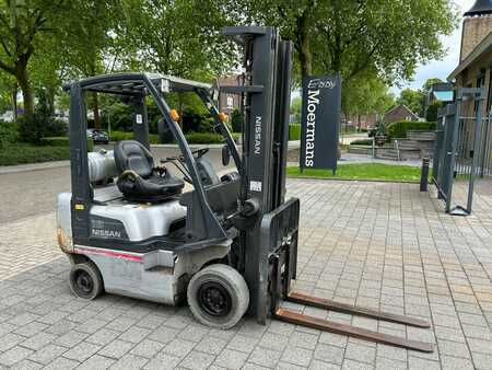 LPG Forklifts 2011  Nissan P1D1A18LQ LPG (1)