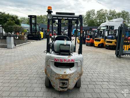 Treibgasstapler 2011  Nissan P1D1A18LQ LPG (4)