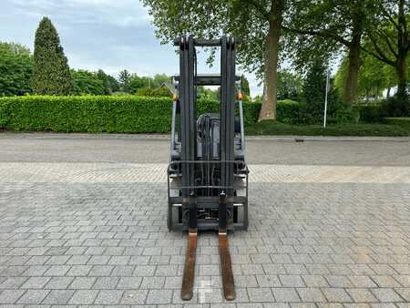 LPG Forklifts 2011  Nissan P1D1A18LQ LPG (8)