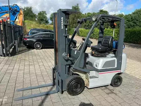 Gas truck 2006  Nissan 1.8 Heftruck (2)