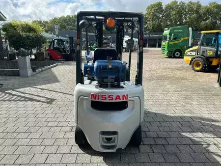 Gas truck 2006  Nissan 1.8 Heftruck (4)