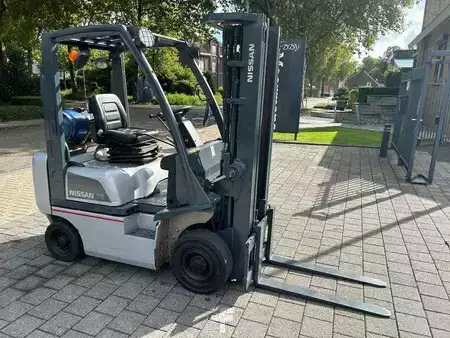 Gas truck 2006  Nissan 1.8 Heftruck (6)
