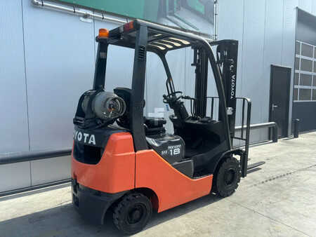 LPG VZV 2013  Toyota Heftruck 02-8FGF18 (3)