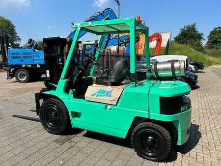 LPG heftrucks 2002  Mitsubishi FG35 (3)