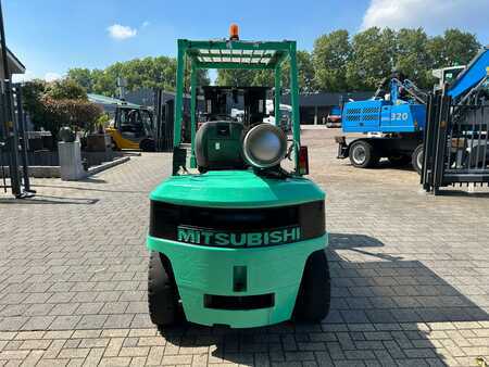 LPG heftrucks 2002  Mitsubishi FG35 (4)