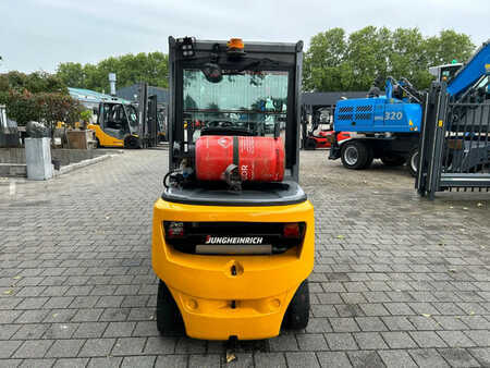 LPG VZV 2019  Jungheinrich Heftruck TFG 425s (4)