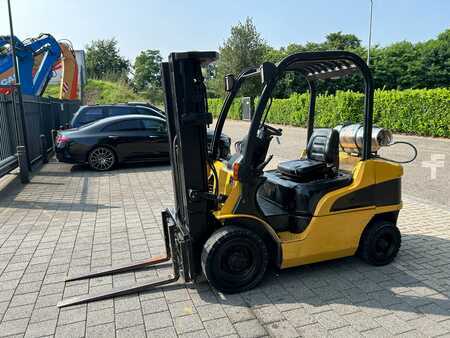 LPG Forklifts 2004  CAT Lift Trucks GP25NT (2)