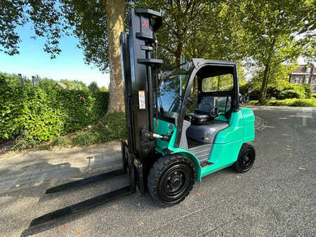 Treibgasstapler 2012  Mitsubishi FG40N Heftruck (8)