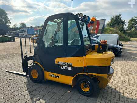 Dieselový VZV 2019  JCB 30D2WD (3)