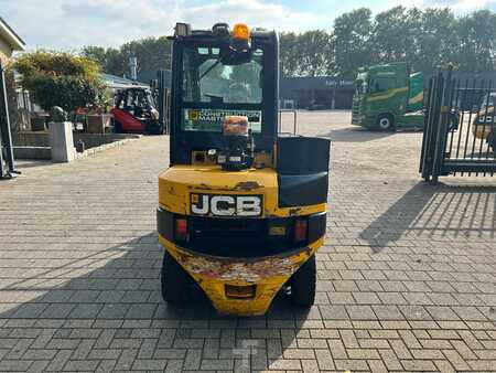 Dieselový VZV 2019  JCB 30D2WD (4)