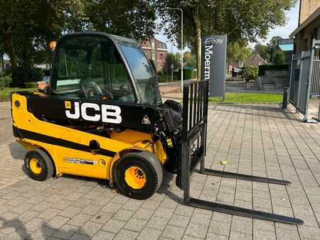 Dieselový VZV 2019  JCB 30D2WD (6)