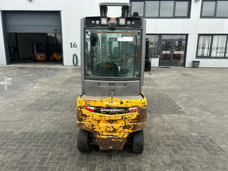 Elektro 4 Rad 2019  Jungheinrich Heftruck EFG 320 (3)