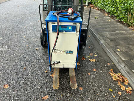 Elektro 4 Rad 2019  Jungheinrich Heftruck EFG320SP (2)