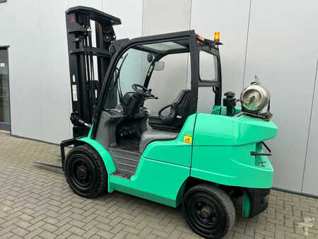 Treibgasstapler 2012  Mitsubishi Heftruck FG40N (2)