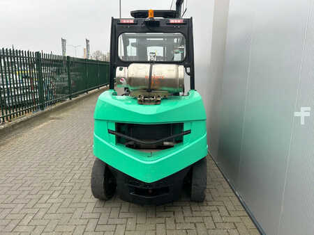 Treibgasstapler 2012  Mitsubishi Heftruck FG40N (3)