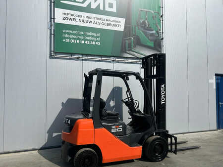 Dieselstapler 2009  Toyota 8FDF20 Heftruck (3)