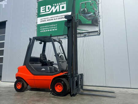 Diesel Forklifts 2002  Linde Heftruck H30D (1)