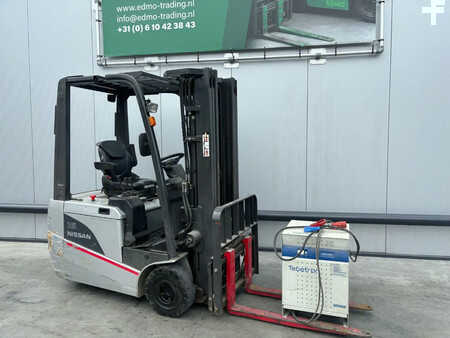 Eléctrica de 4 ruedas 2010  Nissan Heftruck 1N1L18Q (2)