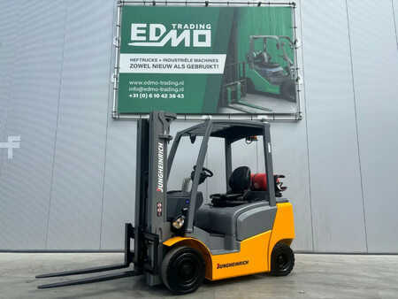 Wózki gazowe 2017  Jungheinrich Heftruck TFG320 (1)