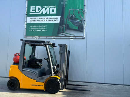 Carretilla elevadora GLP 2016  Jungheinrich Heftruck TFG 425s (1)