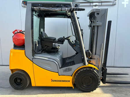 Carretilla elevadora GLP 2016  Jungheinrich Heftruck TFG 425s (3)