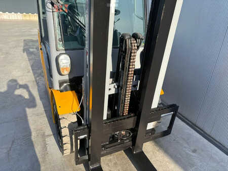 Carretilla elevadora GLP 2016  Jungheinrich Heftruck TFG425S (8)