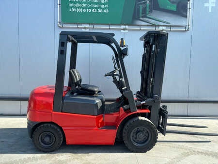 Diesel Forklifts 2018  Heli Heftruck Diesel HFD 25 (1)