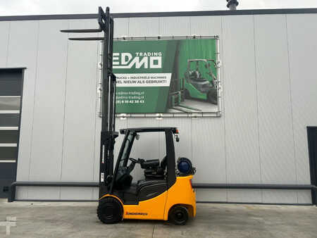 Gas gaffeltruck 2012  Jungheinrich TFG320s Heftruck (2)