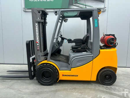Wózki gazowe 2018  Jungheinrich Heftruck TFG430s (4)