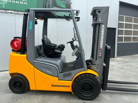 Wózki gazowe 2018  Jungheinrich Heftruck TFG430s (7)