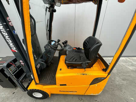 Carrelli elettrici 3 ruote 2010  Jungheinrich Heftruck EFG115 (5)