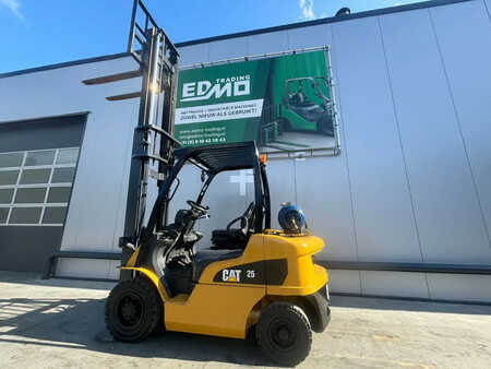 LPG heftrucks 2013  CAT Lift Trucks Heftruck GP25N (6)