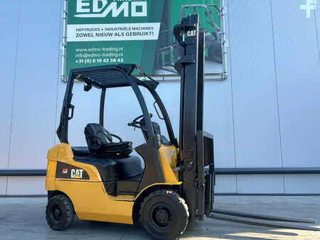 Chariots élévateurs diesel 2010  CAT Lift Trucks Heftruck Diesel DP15N (1)