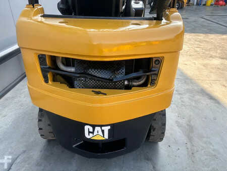 Chariots élévateurs diesel 2010  CAT Lift Trucks Heftruck Diesel DP15N (4)