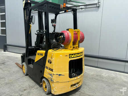 LPG heftrucks 2000  Daewoo Heftruck GC30E (6)
