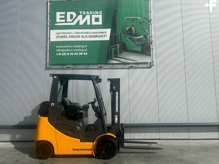 Gas gaffeltruck 2014  Jungheinrich TFG320s Heftruck (1)