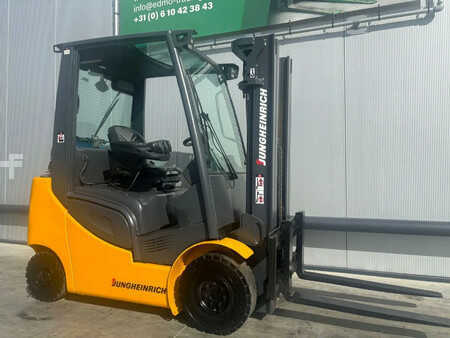 Gas gaffeltruck 2014  Jungheinrich TFG320s Heftruck (6)