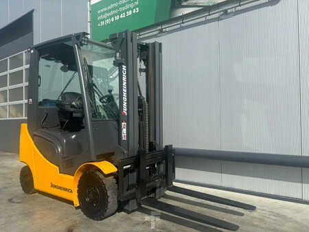 Gas gaffeltruck 2014  Jungheinrich TFG320s Heftruck (7)