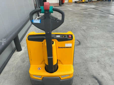 Porta-paletes elétrico 2019  Jungheinrich Pallettruck EJE116 (3)