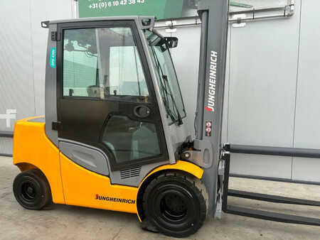 Empilhador diesel 2019  Jungheinrich Heftruck Diesel DFG 430s (4)